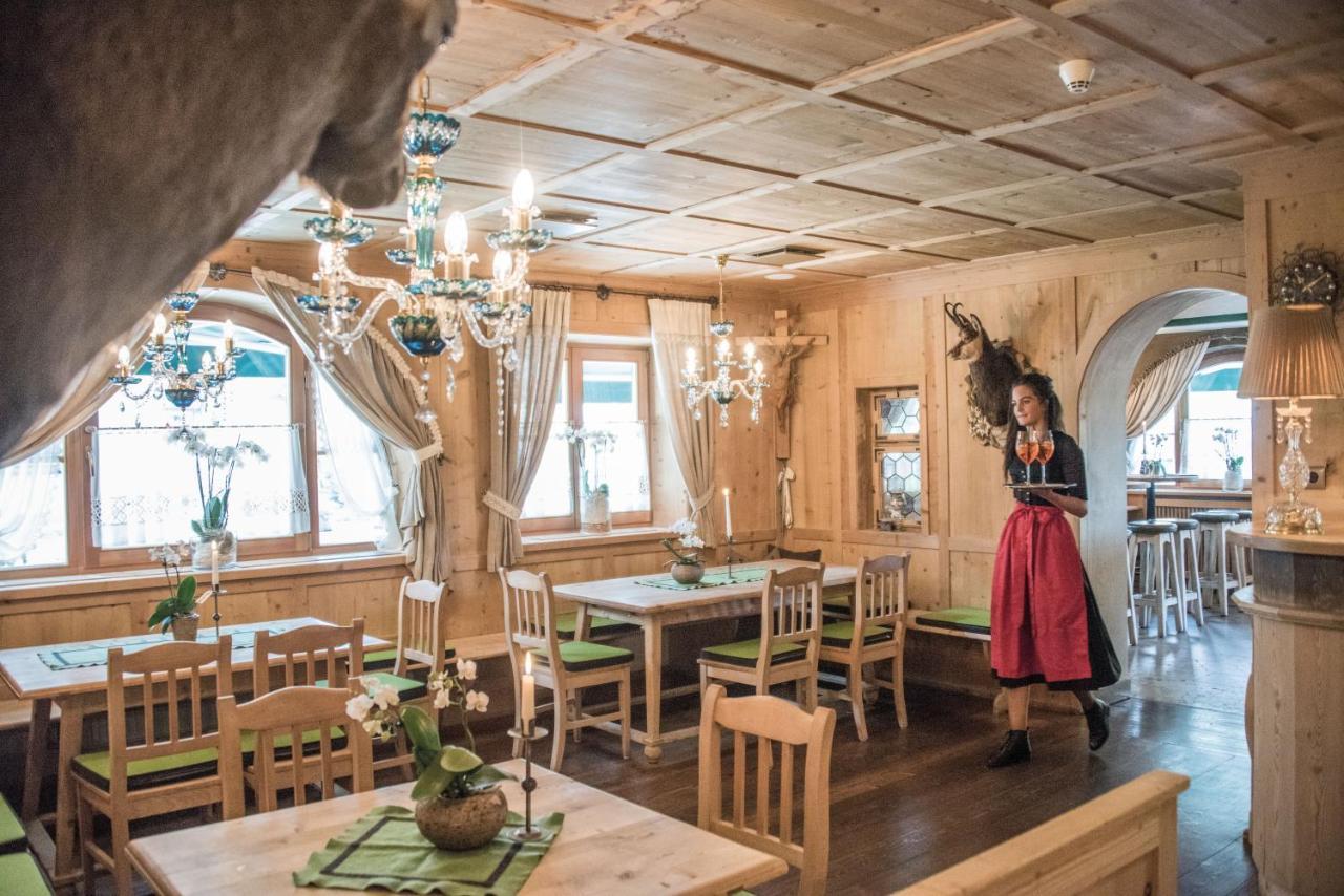 Hotel Edelweiss Braies  Esterno foto