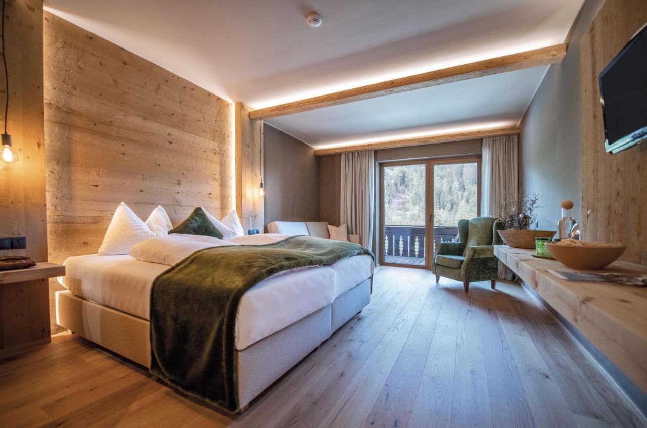 Hotel Edelweiss Braies  Esterno foto
