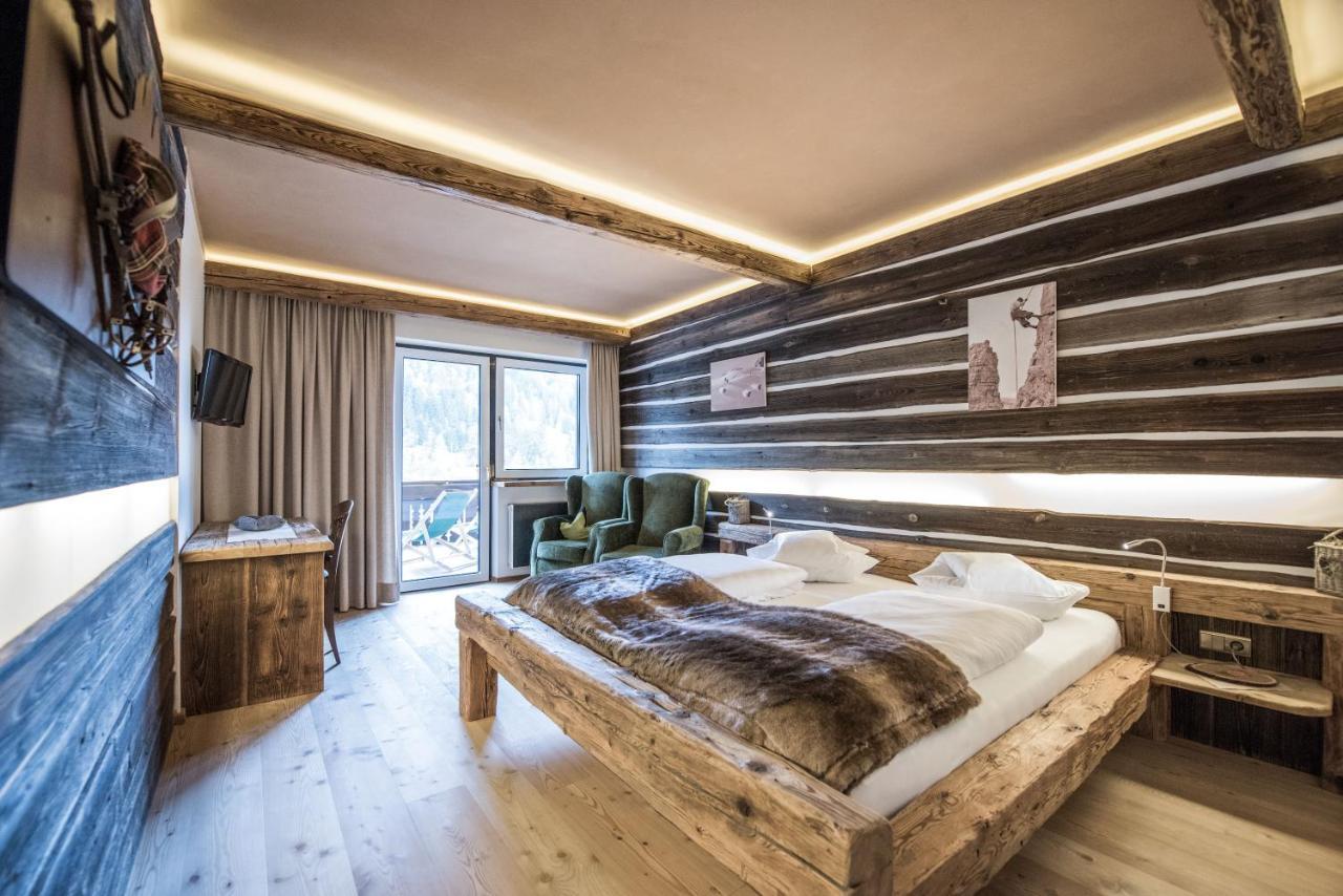 Hotel Edelweiss Braies  Esterno foto