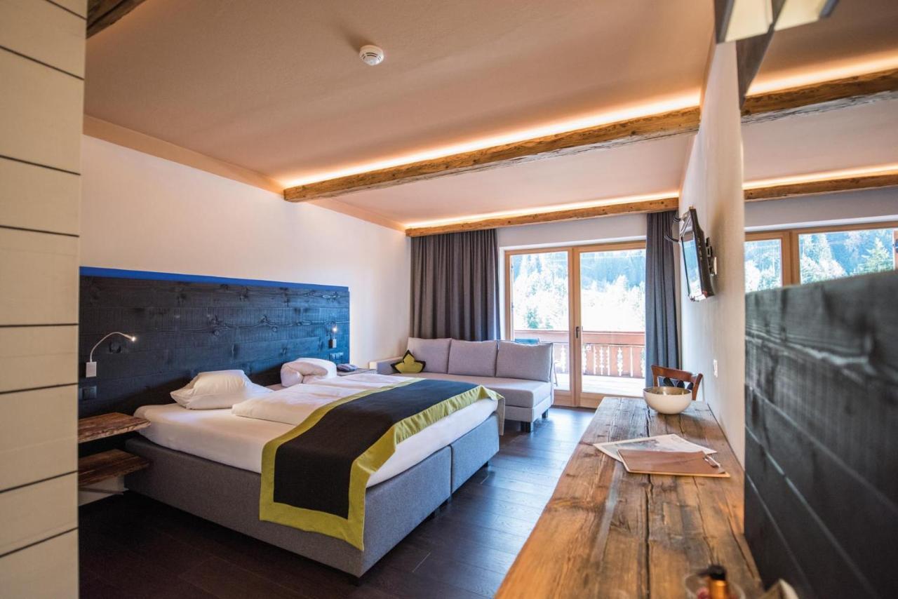 Hotel Edelweiss Braies  Esterno foto