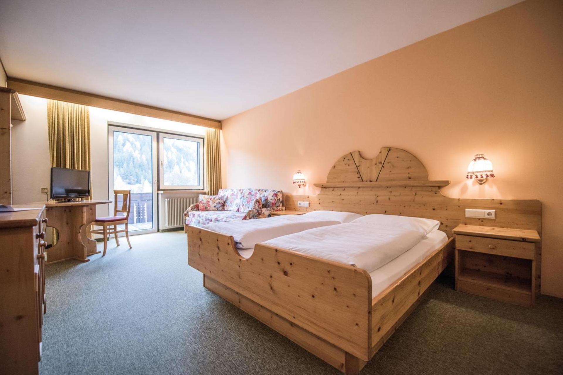 Hotel Edelweiss Braies  Esterno foto